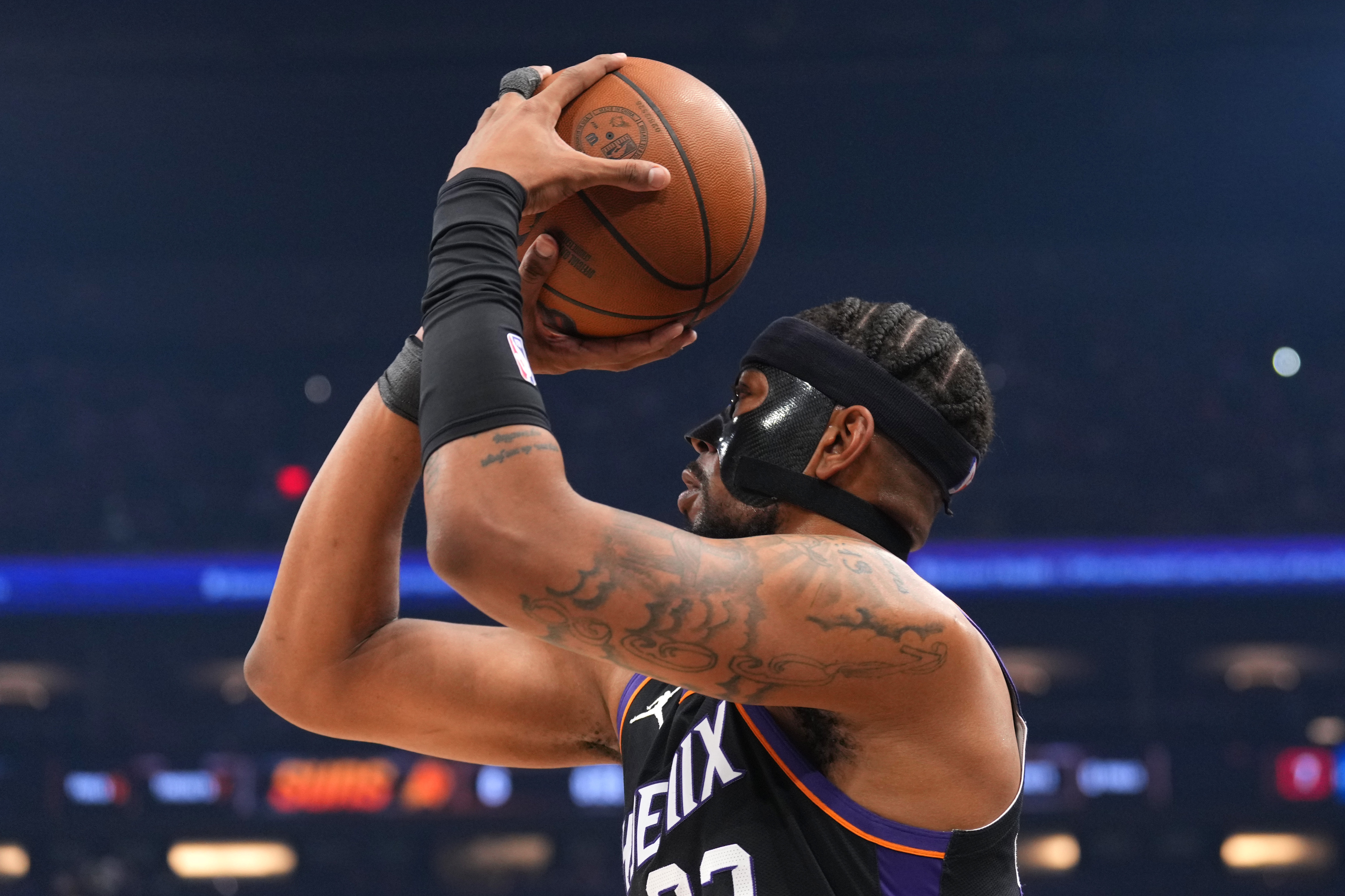 九游体育APP下载-共61犯！古德温：比赛没那么大身体对抗 不至于吹这么多犯规